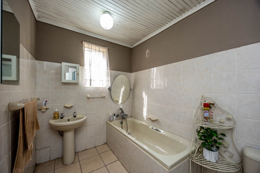 4 Bedroom Property for Sale in Berea Eastern Cape